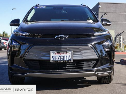 Used 2023 Chevrolet Bolt EUV LT FWD image 2