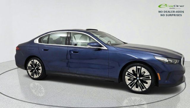 Used 2026 BMW 540i xDrive AWD/4WD image 1