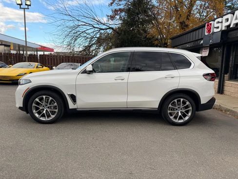 Used 2025 BMW X5 xDrive40i w/ Premium Package image 9
