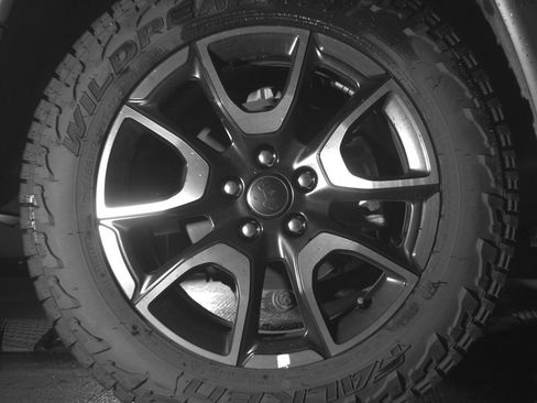 Used 2025 Jeep Compass Trailhawk image 15