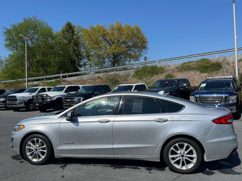 Used 2019 Ford Fusion SE FWD image 6