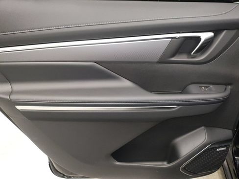 New 2026 Buick Enclave Sport Touring w/ Power Package AWD/4WD image 28