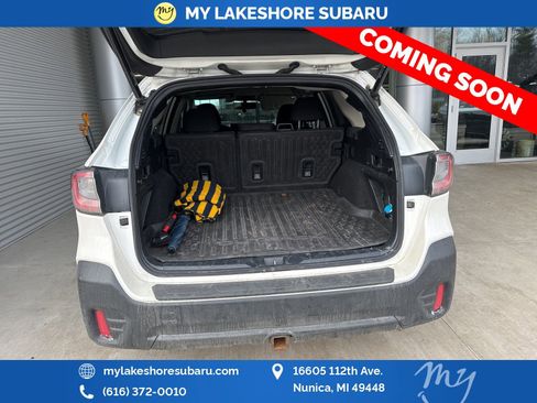 Used 2021 Subaru Outback Premium image 8