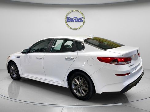 Used 2019 Kia Optima LX FWD image 2