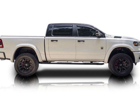 Used 2025 RAM 1500 Big Horn AWD/4WD image 2