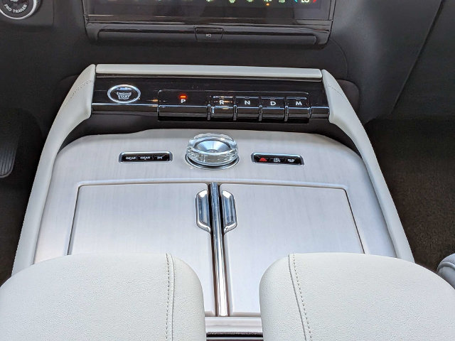 Used 2025 Lincoln Navigator Reserve AWD/4WD image 24