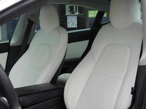Used 2019 Tesla Model 3 Standard Range Plus RWD image 12