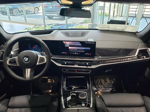 New 2027 BMW X7 xDrive40i w/ M Sport Package AWD/4WD image 14