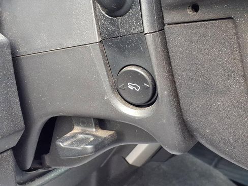 Used 2014 Ford F150 XLT w/ XTR Package image 15