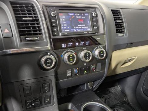 Used 2019 Toyota Sequoia Platinum image 28