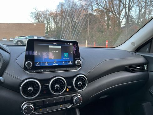 Used 2025 Nissan Sentra SV image 17