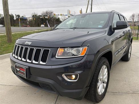Used 2015 Jeep Grand Cherokee Laredo w/ Quick Order Package 23E AWD/4WD image 2