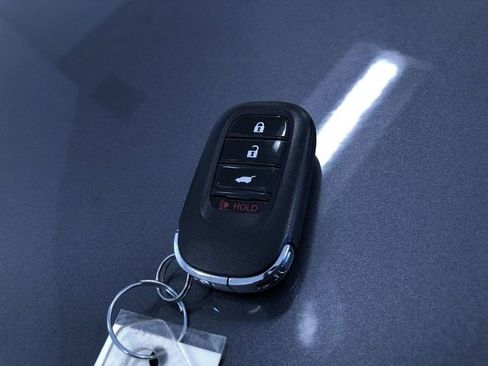 Used 2025 Honda HR-V LX image 32
