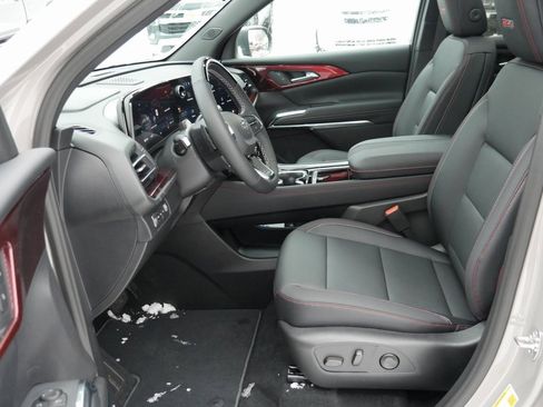 New 2026 Chevrolet Traverse Z71 w/ Enhanced Driving Package image 8