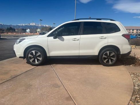 Used 2017 Subaru Forester 2.5i w/ Popular Package #1A AWD/4WD image 5