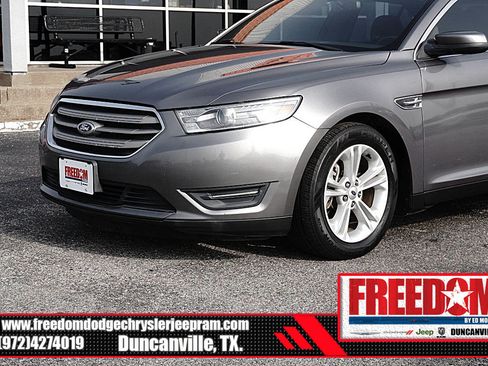Used 2014 Ford Taurus SEL w/ Equipment Group 201A FWD image 40
