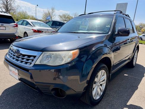 Used 2012 Subaru Forester 2.5X Premium w/ All-Weather Pkg AWD/4WD image 11