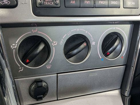 Used 2008 Toyota Matrix FWD image 25