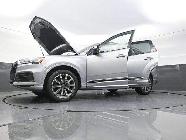 Used 2022 Audi Q7 2.0T Premium Plus w/ Premium Plus Package AWD/4WD image 41
