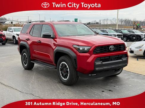 Certified 2025 Toyota 4Runner TRD Off-Road image 1