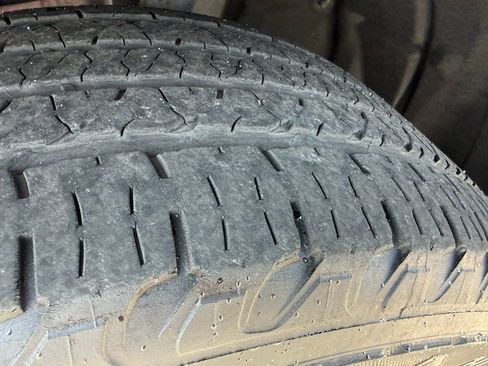 Used 2023 Jeep Grand Cherokee L Limited w/ Black Appearance Package RWD image 24