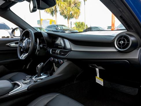 New 2025 Alfa Romeo Giulia w/ Driving Assist Package image 31