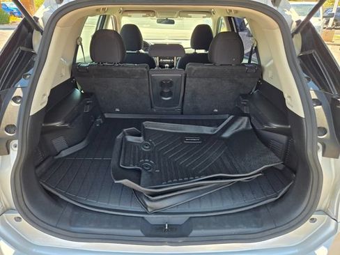 Used 2018 Nissan Rogue S FWD image 13