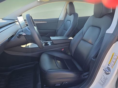 Used 2023 Tesla Model 3 Standard Range image 12