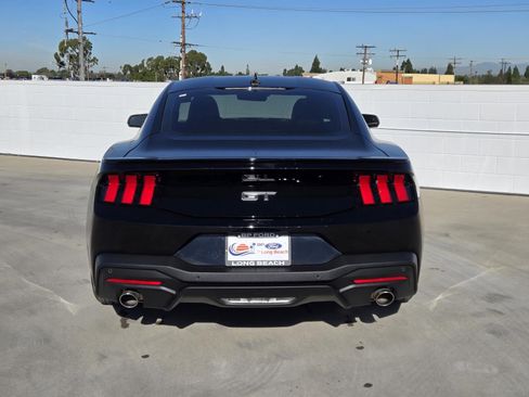 Used 2025 Ford Mustang GT Premium image 5