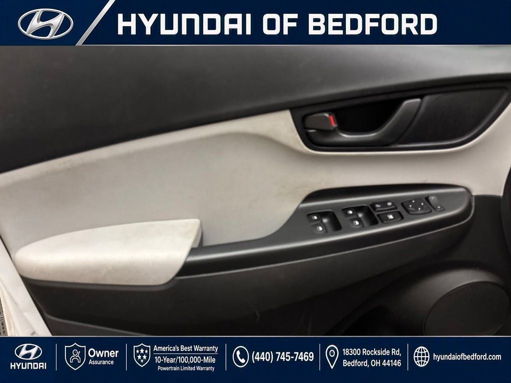 Used 2023 Hyundai Kona SE w/ Cargo Package AWD/4WD image 12
