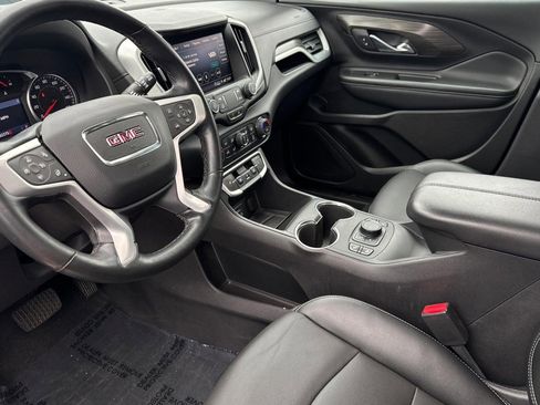 Used 2024 GMC Terrain SLT w/ Elevation Edition FWD image 4