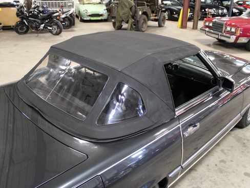 Used 1988 Mercedes-Benz 560 SL image 22