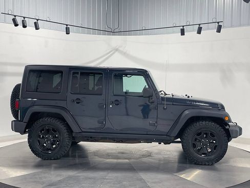 Used 2018 Jeep Wrangler Unlimited Sport AWD/4WD image 9