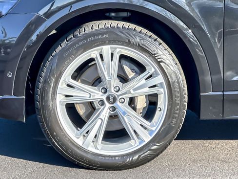 Certified 2023 Audi Q8 Premium Plus w/ Premium Plus Package image 25