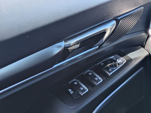 Used 2025 Kia Telluride S FWD image 28