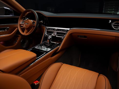 Used 2022 Bentley Flying Spur V8 AWD/4WD image 62