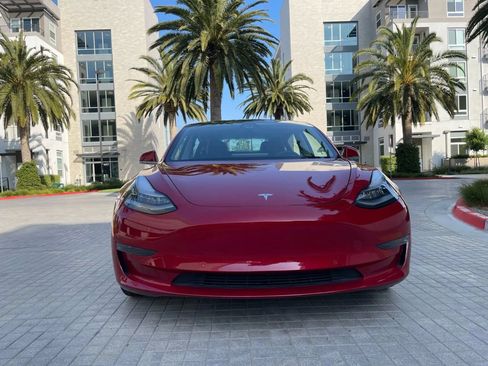 Used 2018 Tesla Model 3 Long Range RWD image 5
