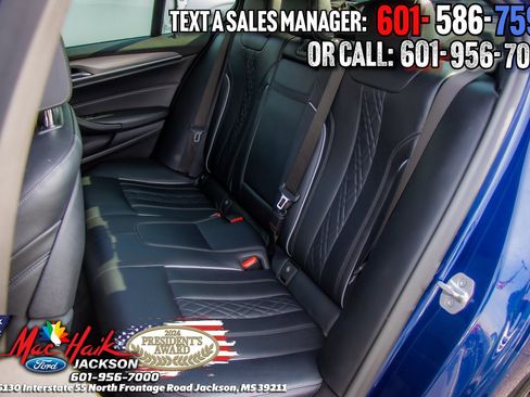 Used 2020 BMW M550i xDrive w/ Premium Package image 8