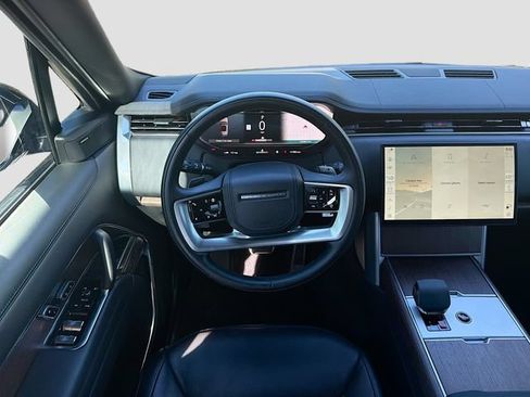 Used 2024 Land Rover Range Rover SE AWD/4WD image 18