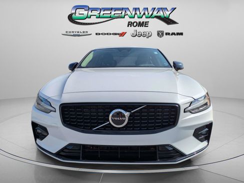 Used 2024 Volvo S60 B5 Core AWD/4WD image 3