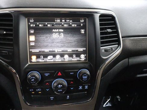 Used 2015 Jeep Grand Cherokee Altitude AWD/4WD image 11