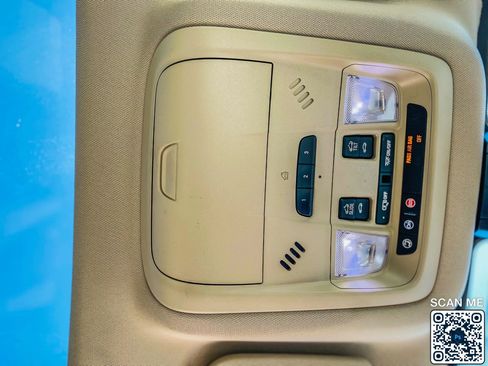 Used 2017 GMC Acadia Denali w/ Technology Package image 27