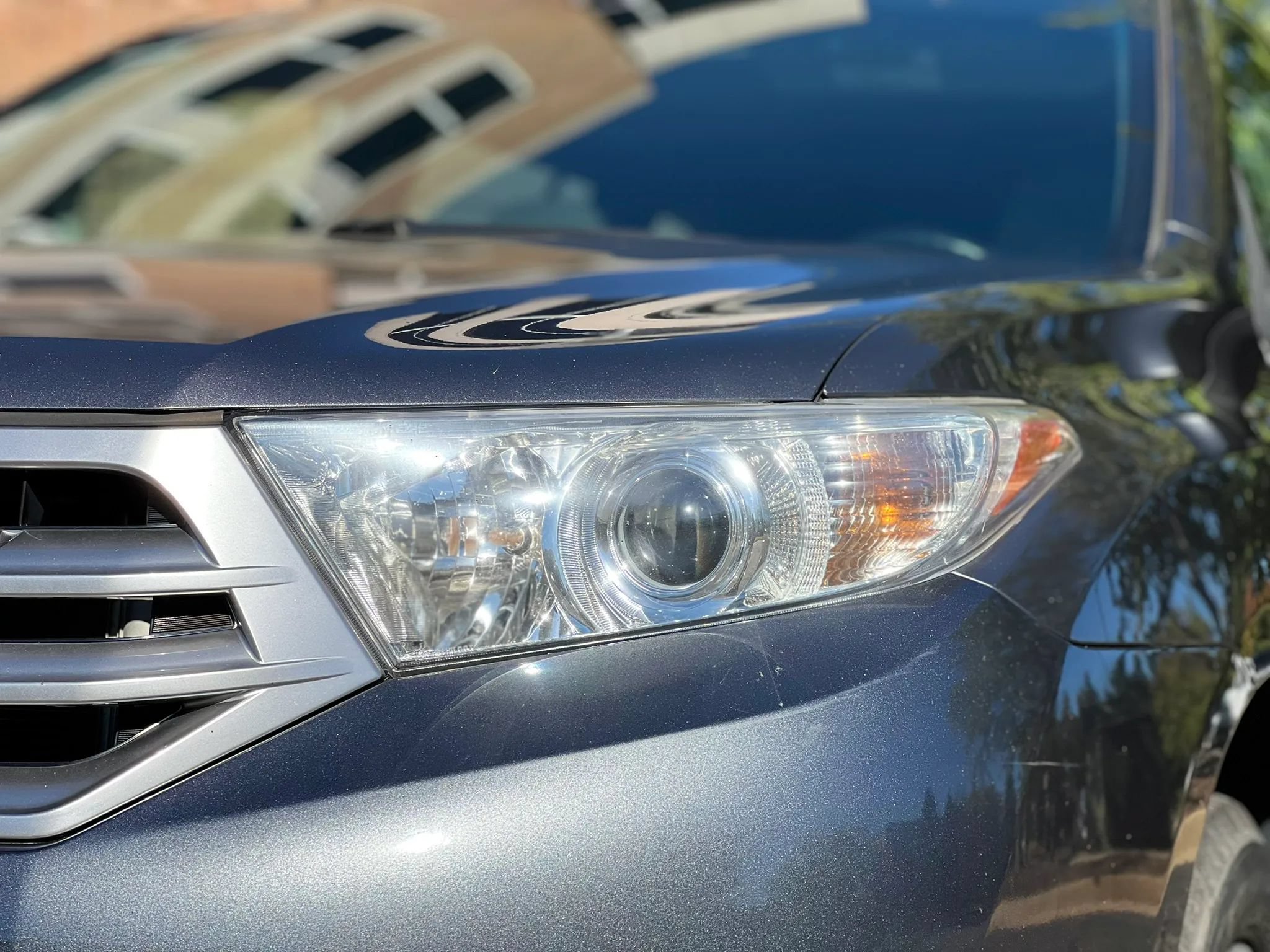 Used 2012 Toyota Highlander Limited w/ Tow Pkg AWD/4WD image 10