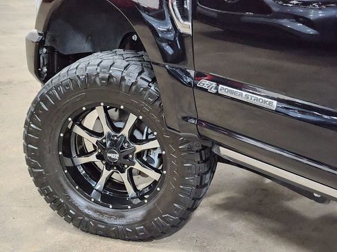 Used 2022 Ford F250 Platinum w/ FX4 Off-Road Package image 23