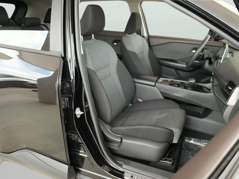 Used 2023 Nissan Rogue SV FWD image 20