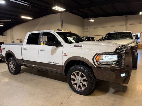 Used 2019 RAM 2500 Limited AWD/4WD image 35