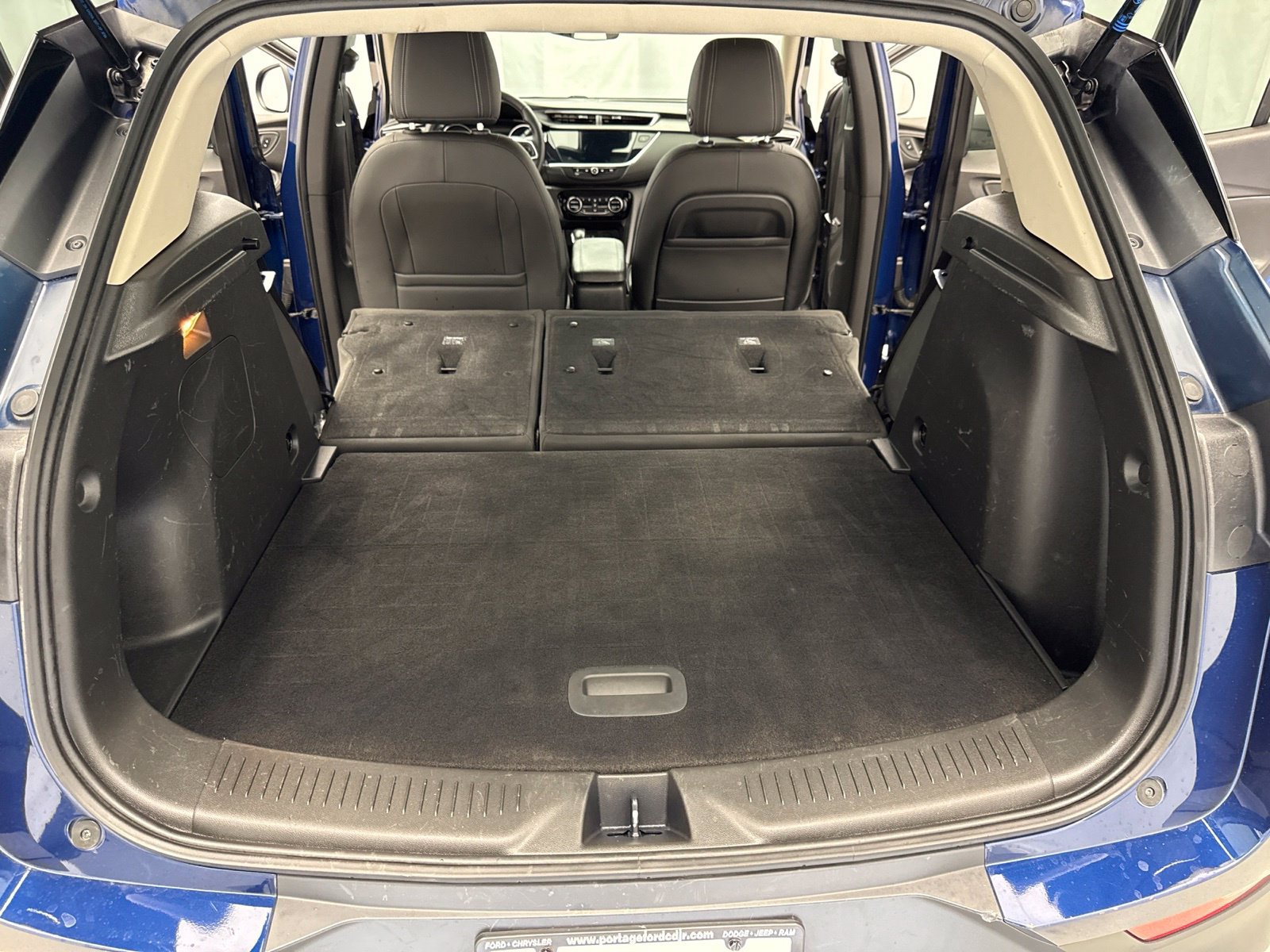 Used 2023 Buick Encore GX Select FWD image 36