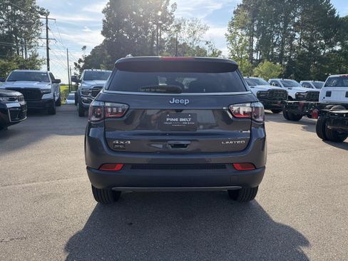 Used 2024 Jeep Compass Limited AWD/4WD image 5