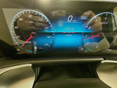 Used 2022 Mercedes-Benz GLB 250 4MATIC image 15