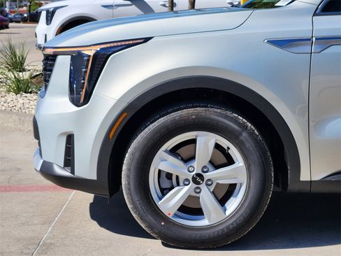 New 2026 Kia Sorento LX image 5